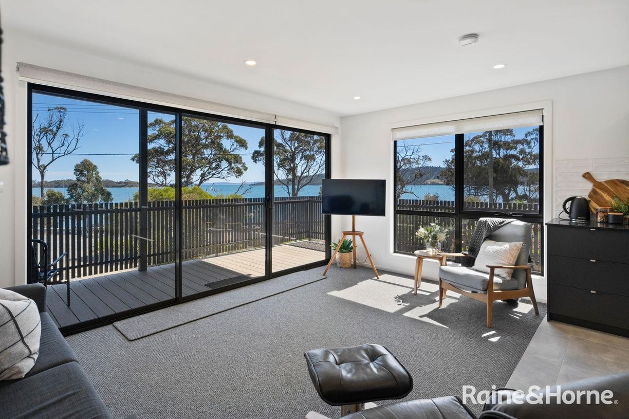 5685 Arthur Highway — photo 8 of 30