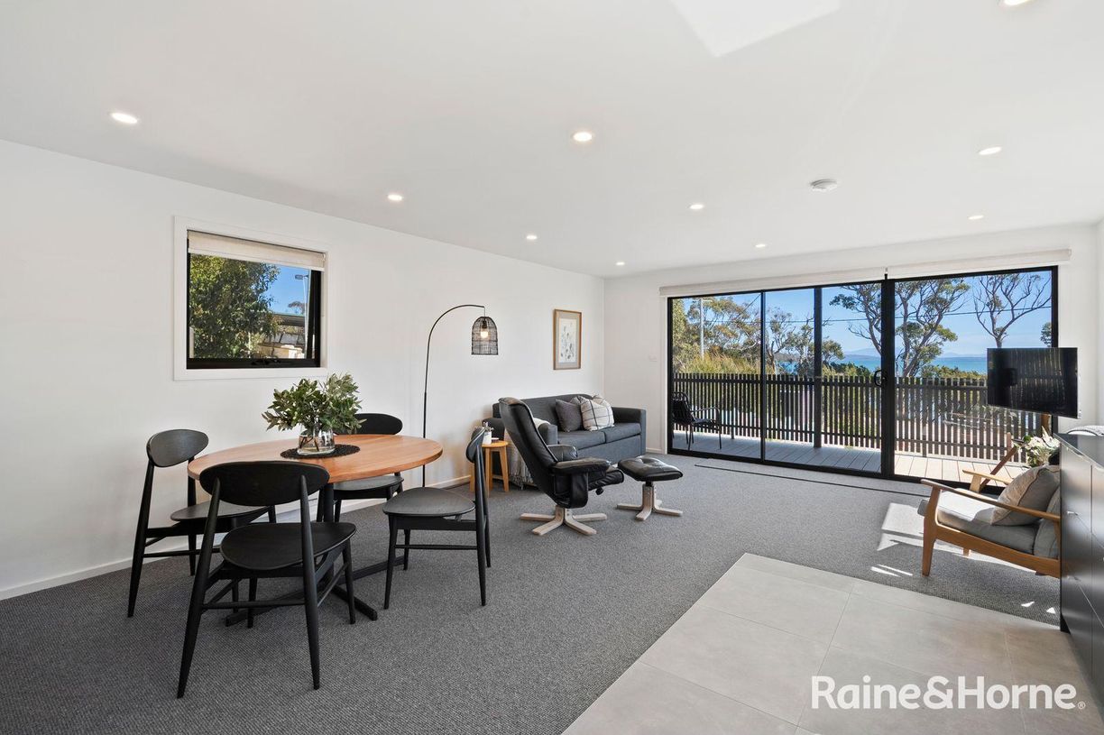 5685 Arthur Highway — photo 14 of 30