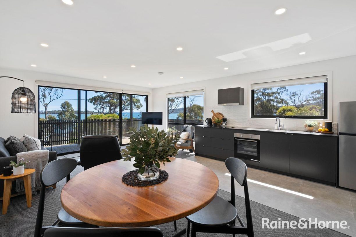 5685 Arthur Highway — photo 15 of 30
