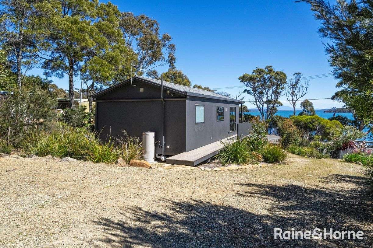5685 Arthur Highway — photo 22 of 30