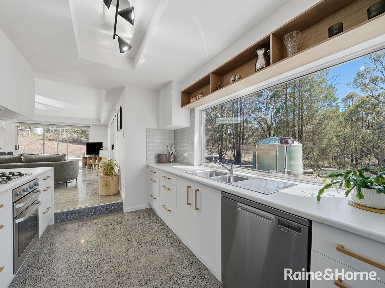 10a Happy Valley Road — photo 4 of 30