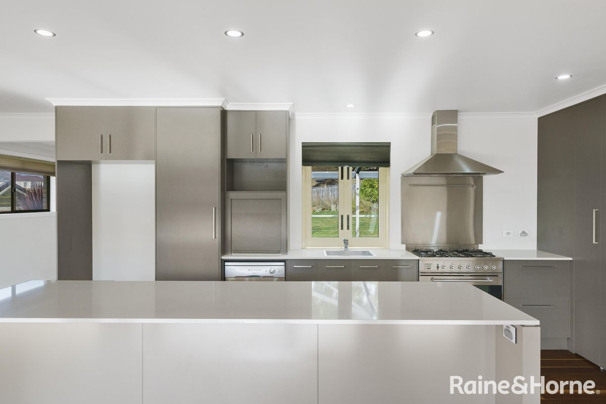 13 Prosser Street — photo 4 of 29