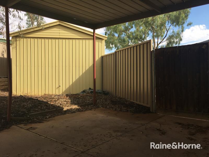 12 Mulgaria Crescent — photo 12 of 14