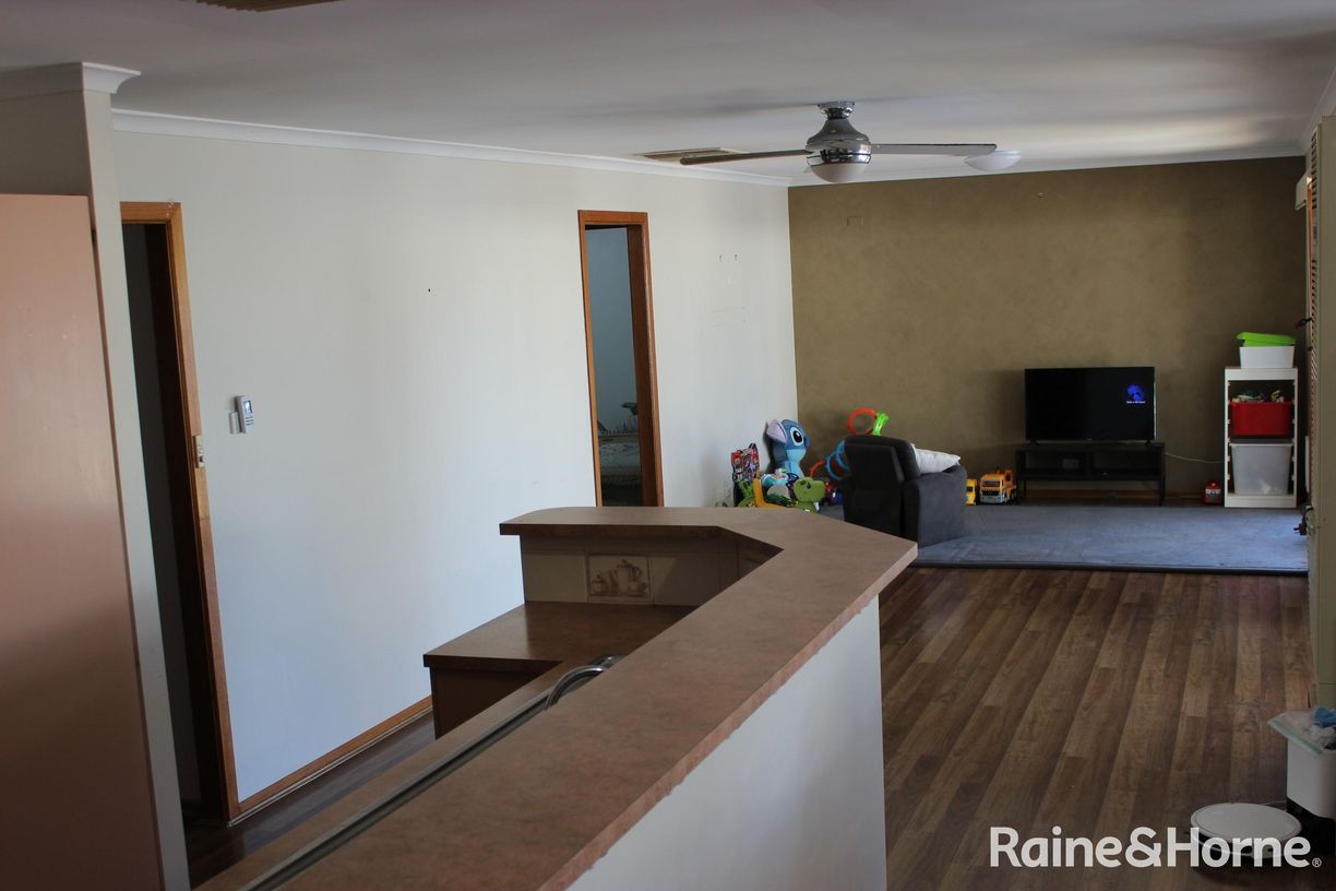 41 Quandong Street — photo 6 of 12