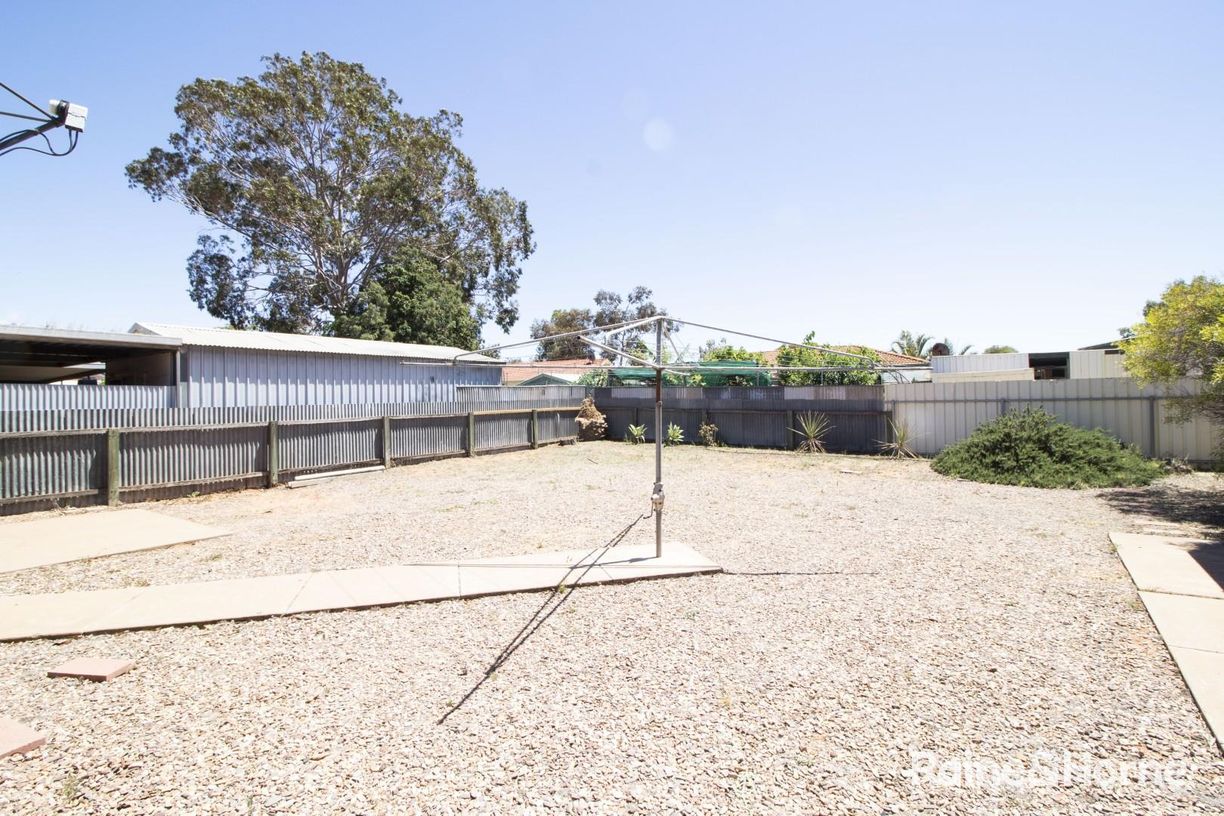 33 Hurcombe Crescent, Port Augusta West, SA 5700
