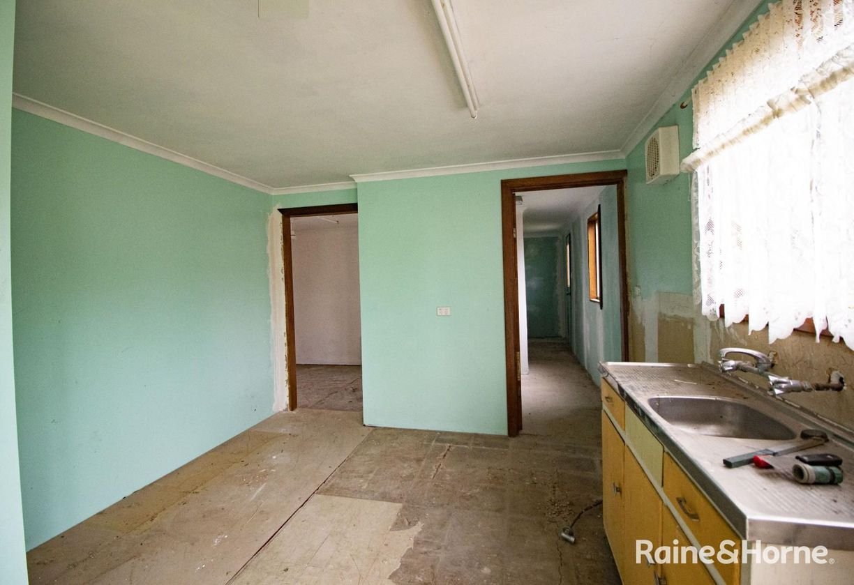 56A and 56B Tassie Street — photo 15 of 19