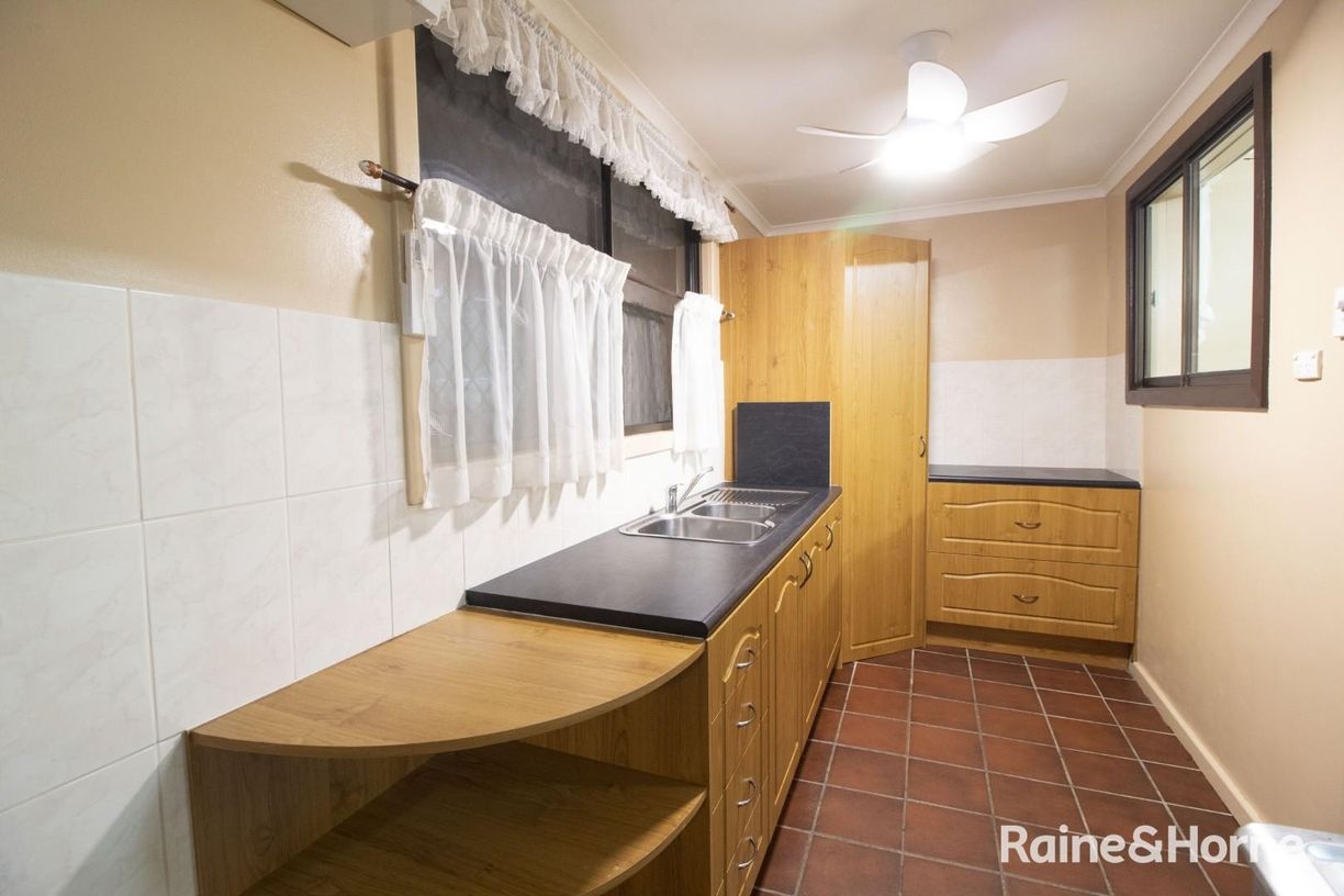 56A and 56B Tassie Street — photo 5 of 19