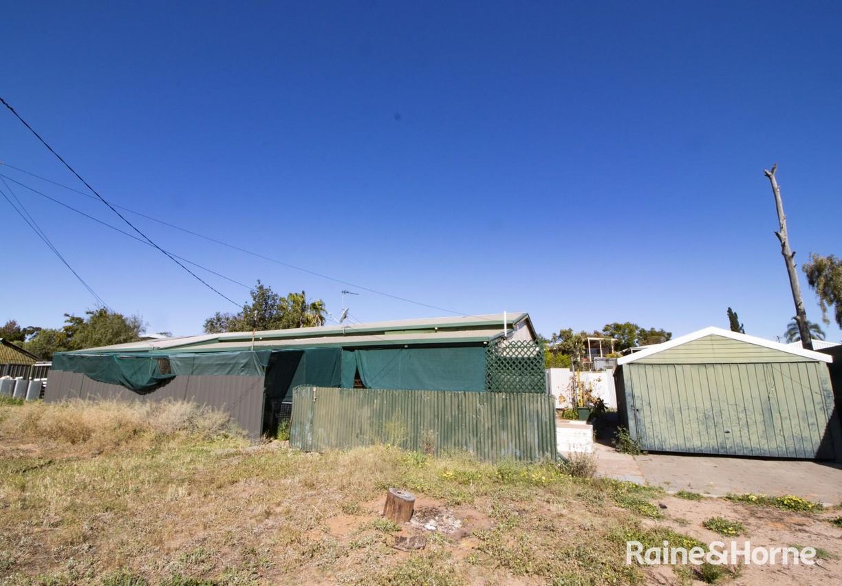 56A and 56B Tassie Street — photo 2 of 19