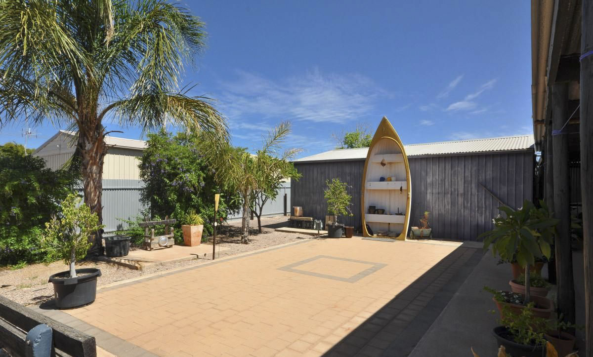 3 Moyes Street — photo 14 of 14