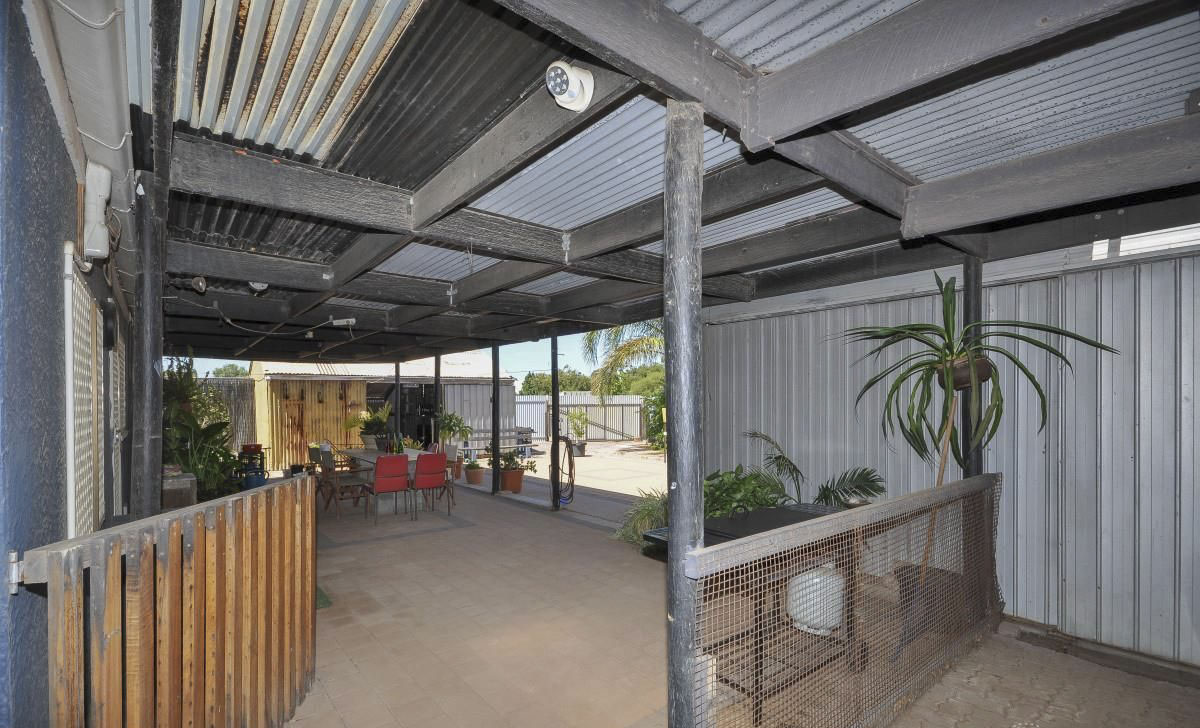 3 Moyes Street — photo 13 of 14