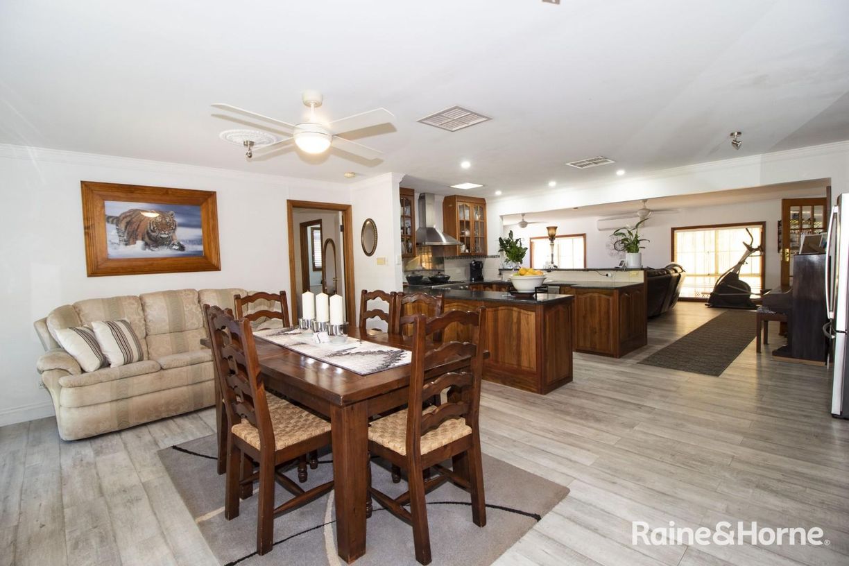 19 Kanyaka Avenue — photo 10 of 24