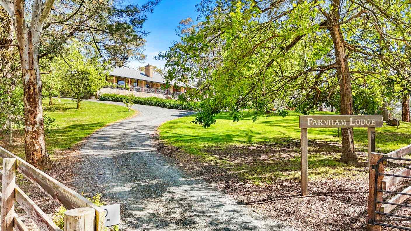 40 Farnham Road — photo from Raine & Horne Hills & Fleurieu RLA 316138