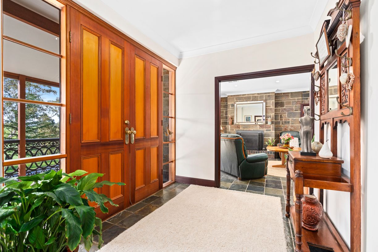 40 Farnham Road — photo 6 of 29