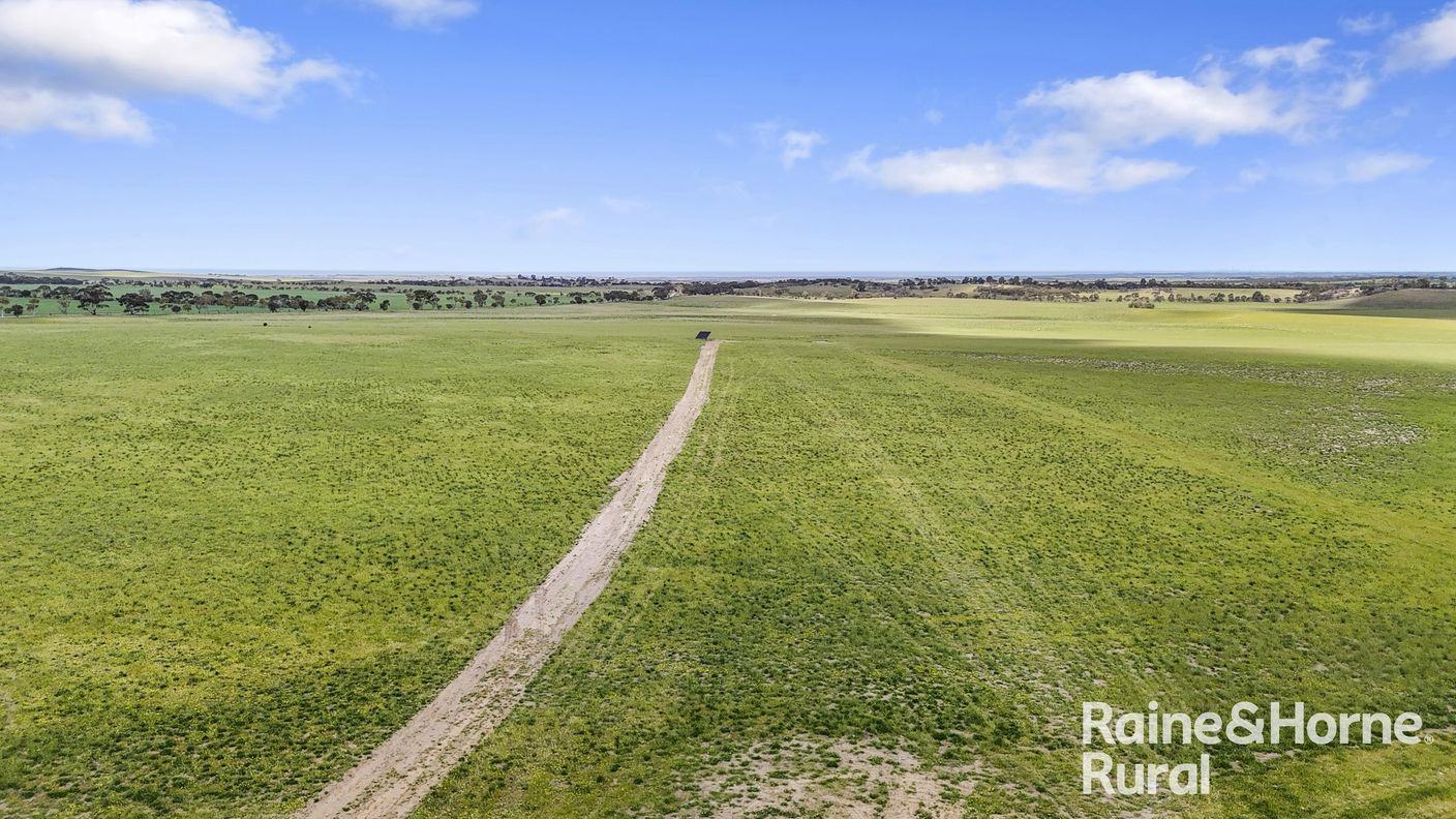 4910 Mallee Highway — photo 22 of 30