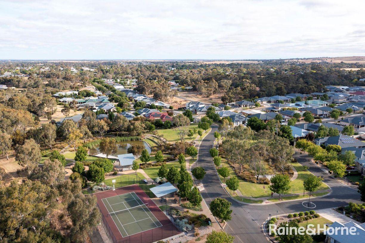 A37 Saunders Court — photo 10 of 12
