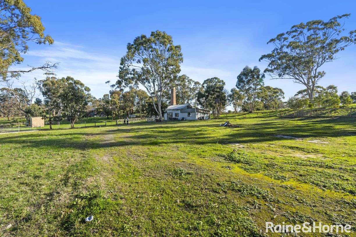 358 Harrogate Road — photo 4 of 23