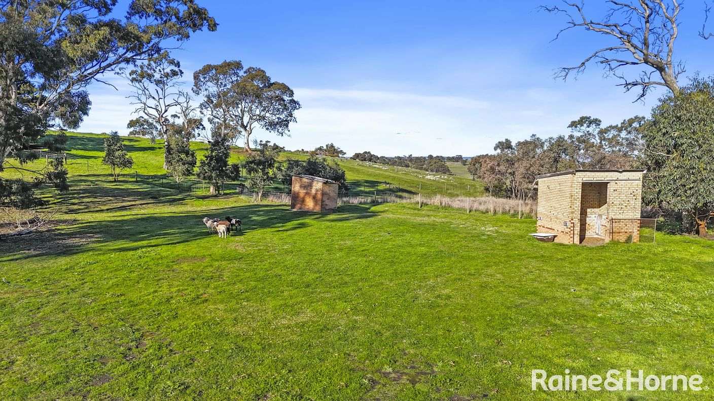 358 Harrogate Road — photo 15 of 23
