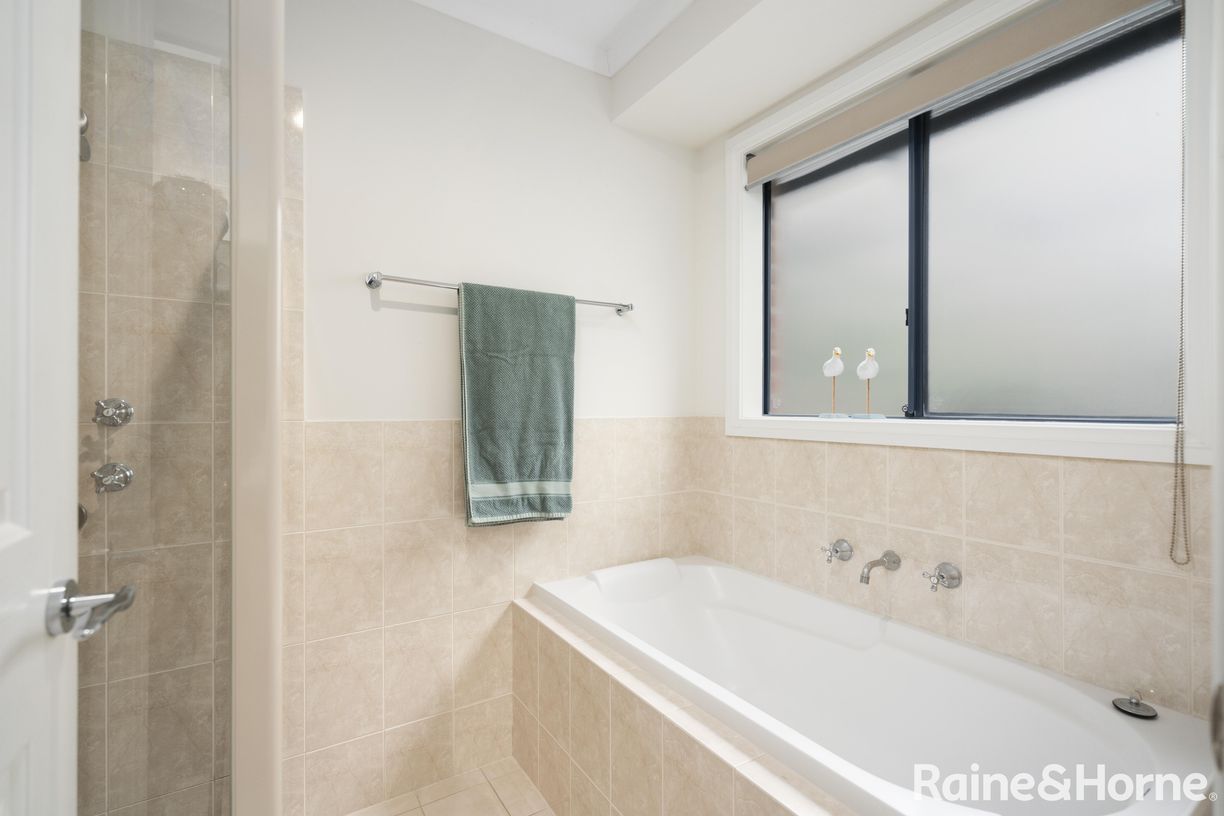 5 Fairweather Drive — photo 15 of 25