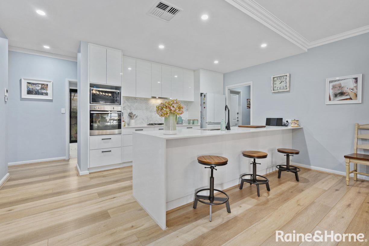 34 Bateman Street — photo 4 of 30
