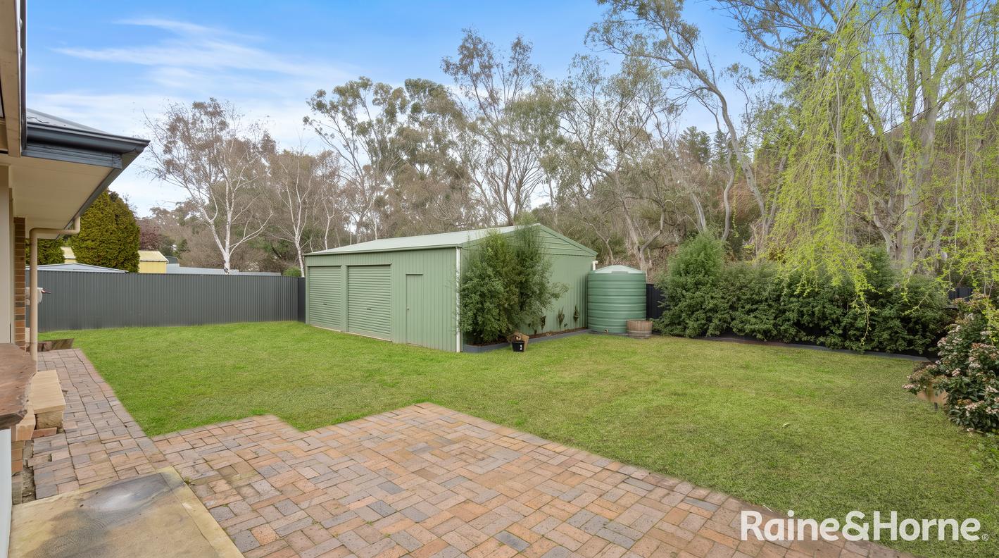 16 Smillie Street — photo 20 of 24