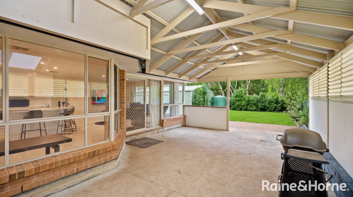 16 Smillie Street — photo 17 of 24