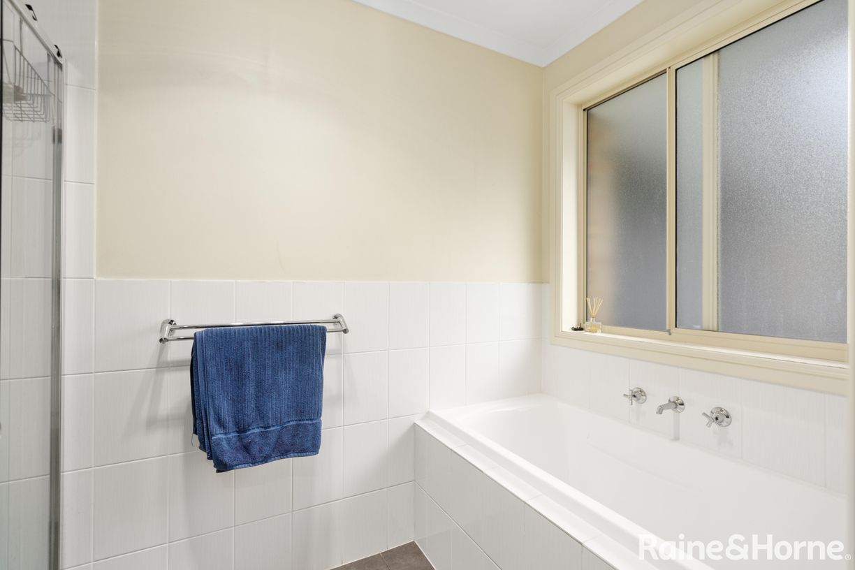 16 Smillie Street — photo 15 of 24