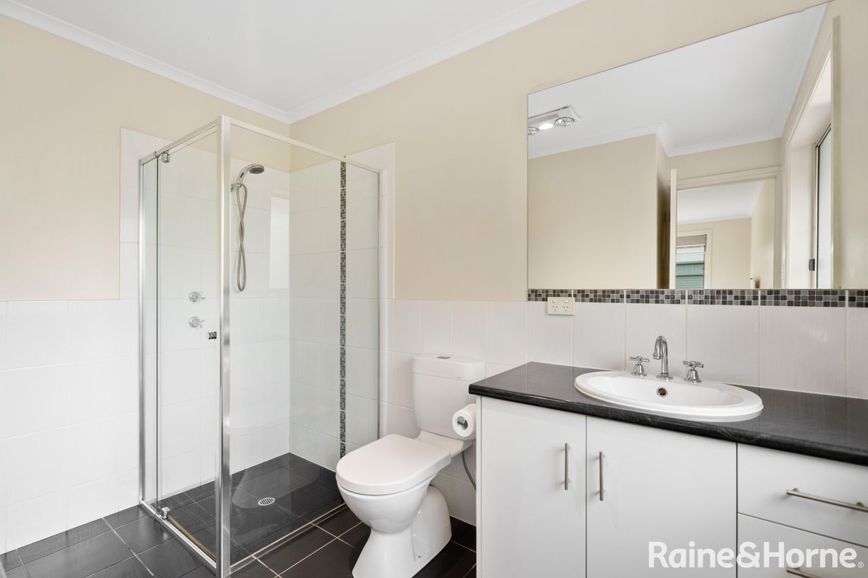 16 Smillie Street — photo 13 of 24