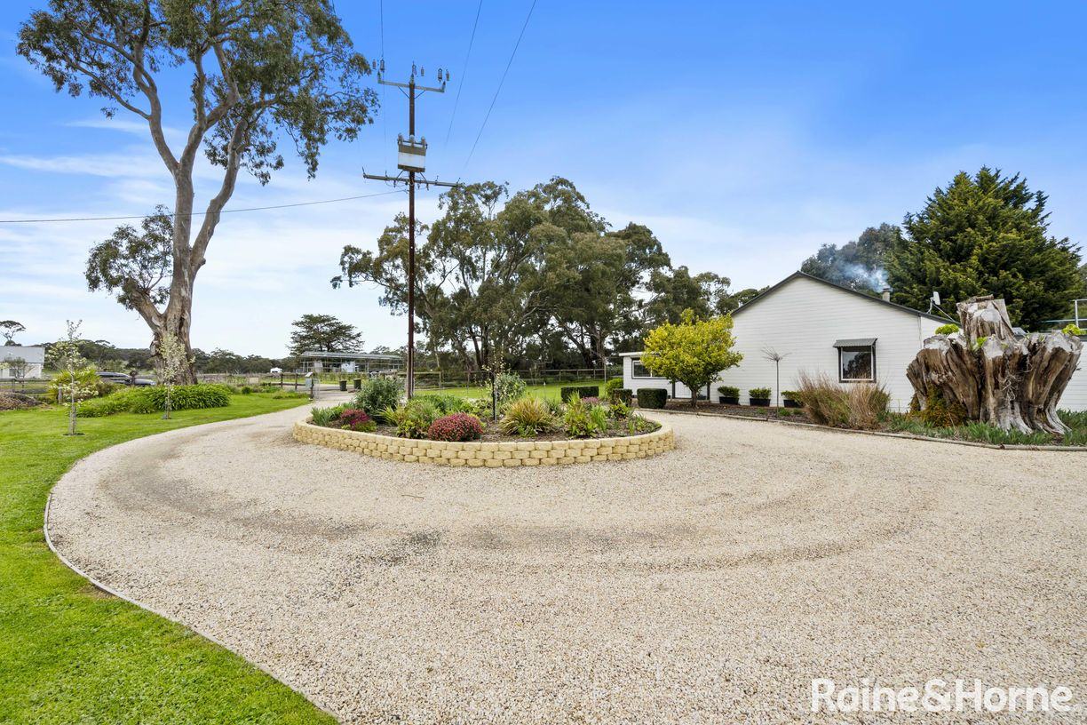 592 Flaxley Road — photo 10 of 30