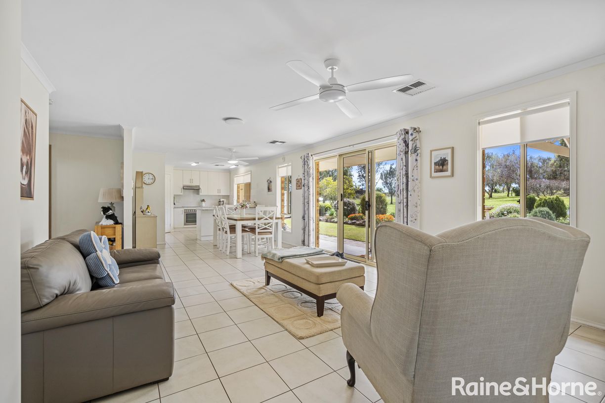 27 Lockaba Drive — photo 4 of 30