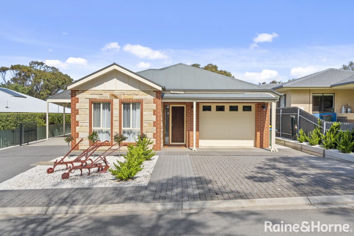 10 Taylors Lane — photo 26 of 27