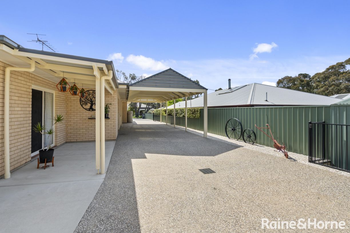10 Taylors Lane — photo 23 of 27
