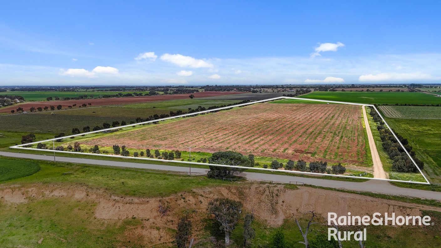 A21, A23 & A24 Riverside Road — photo 14 of 22