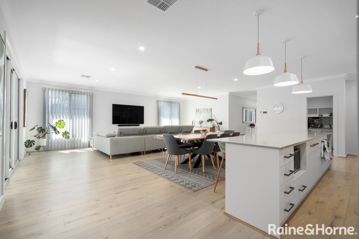 16 Balmoral Road — photo 7 of 30