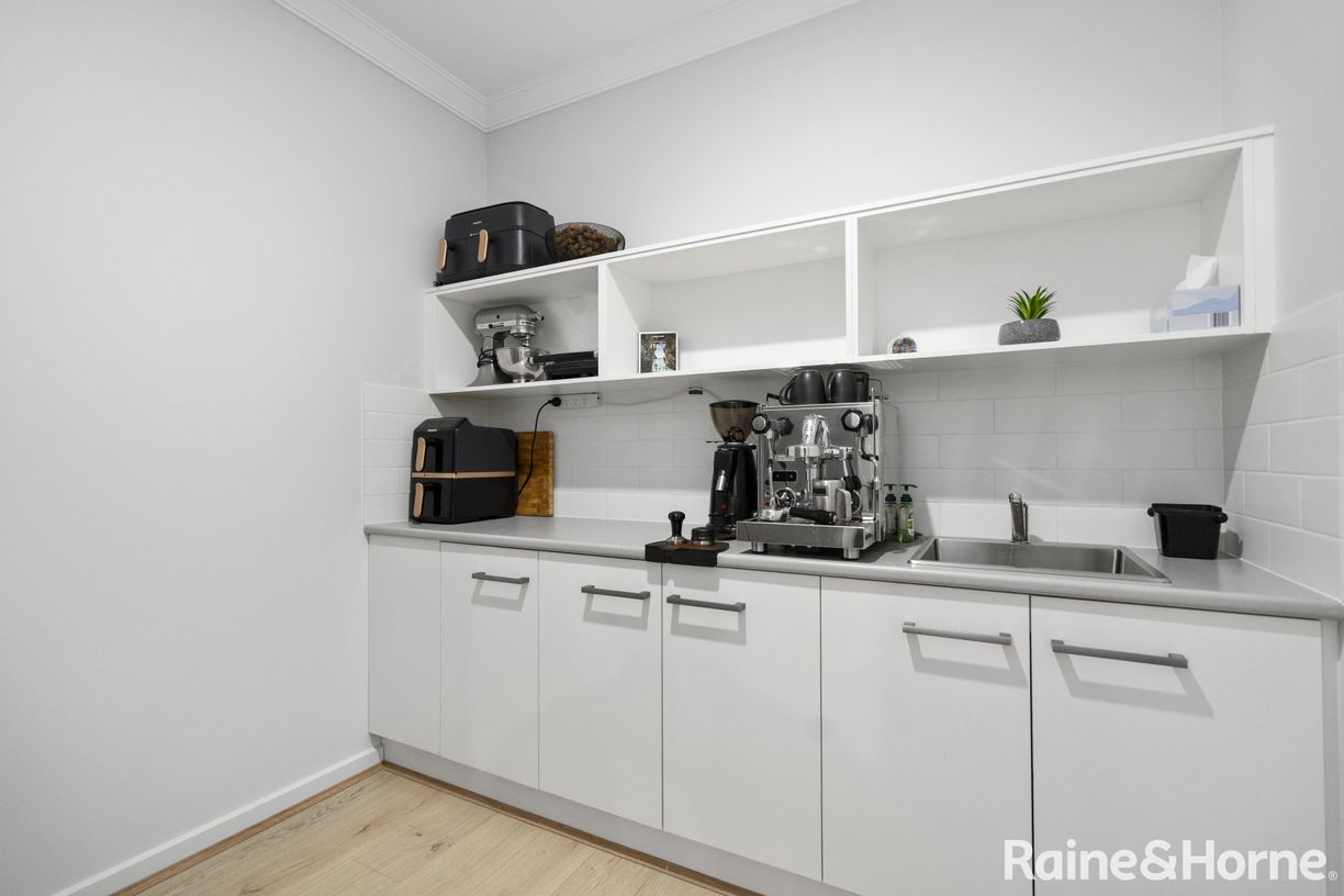 16 Balmoral Road — photo 9 of 30