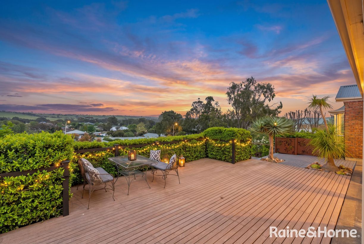 18 Kerslake Court — photo 2 of 30