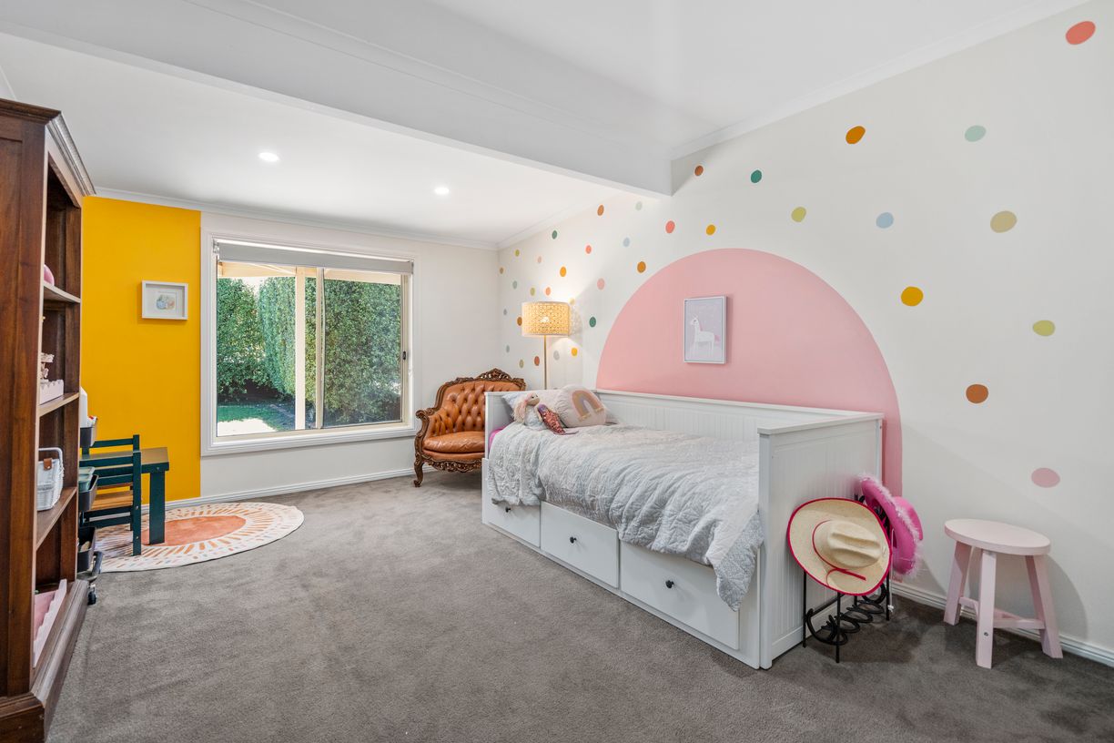 19 Watson Street — photo 12 of 24