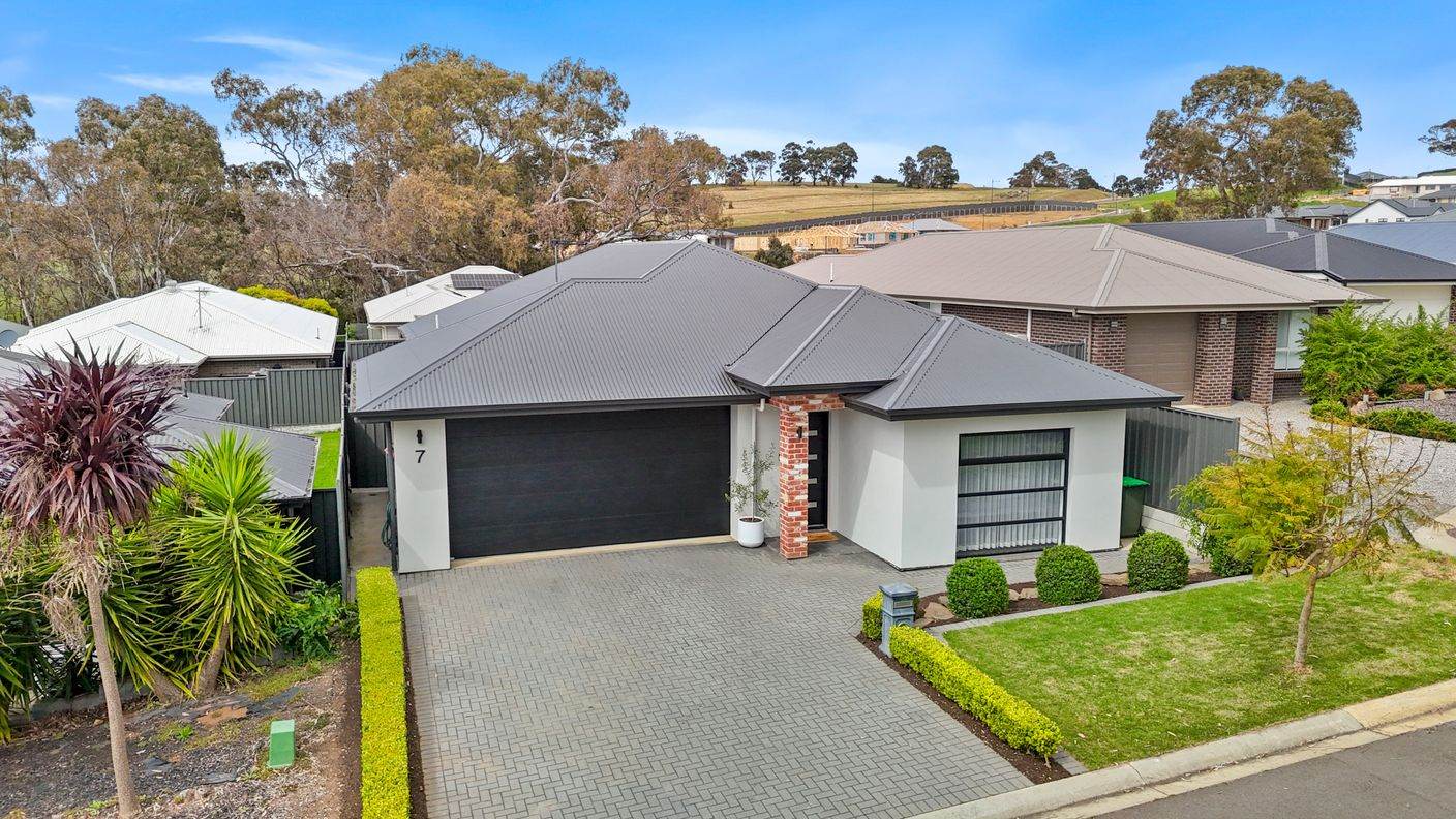 7 Eucalypt Street — photo 2 of 22