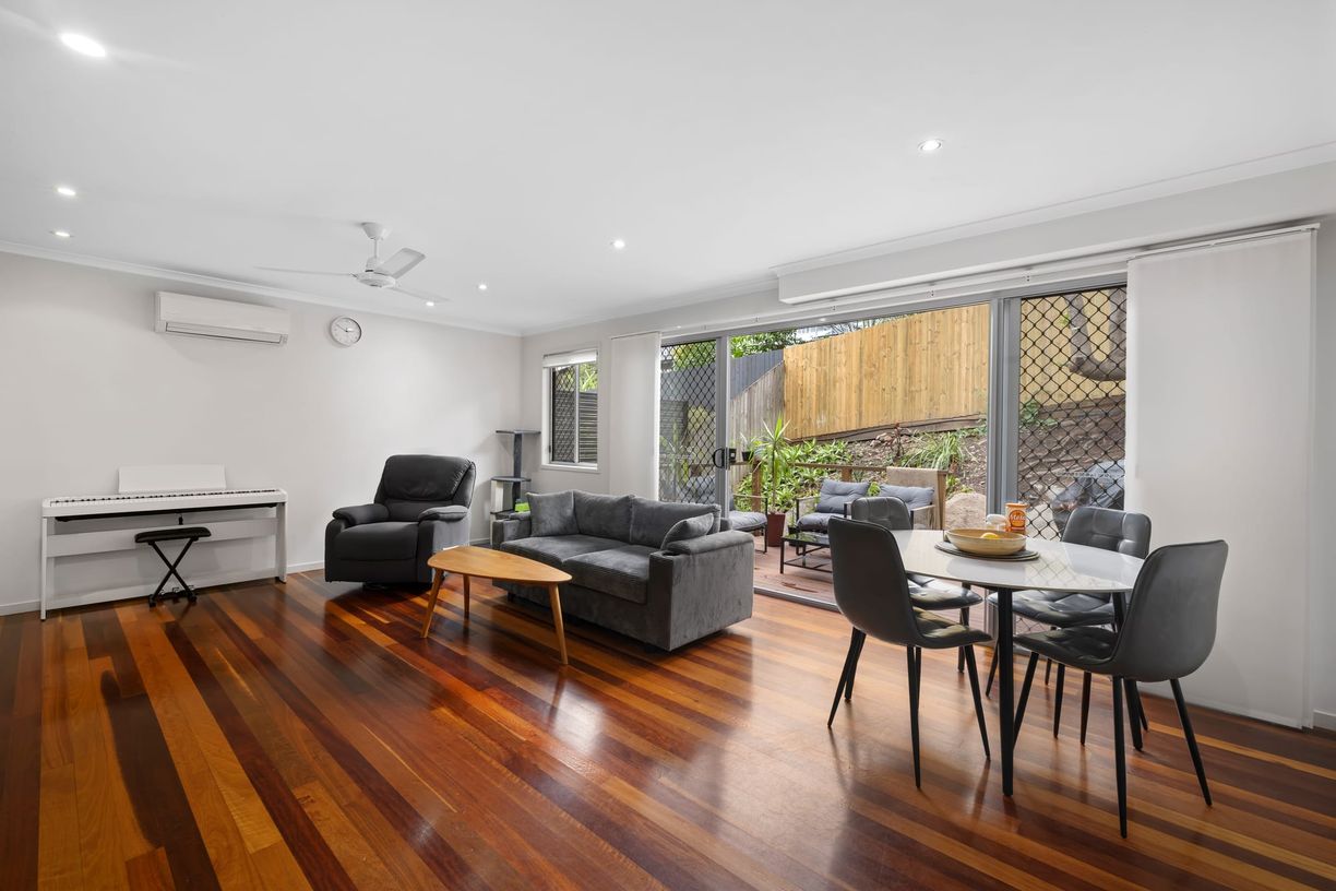 9/68 Davies Road — photo from Raine & Horne Brisbane West