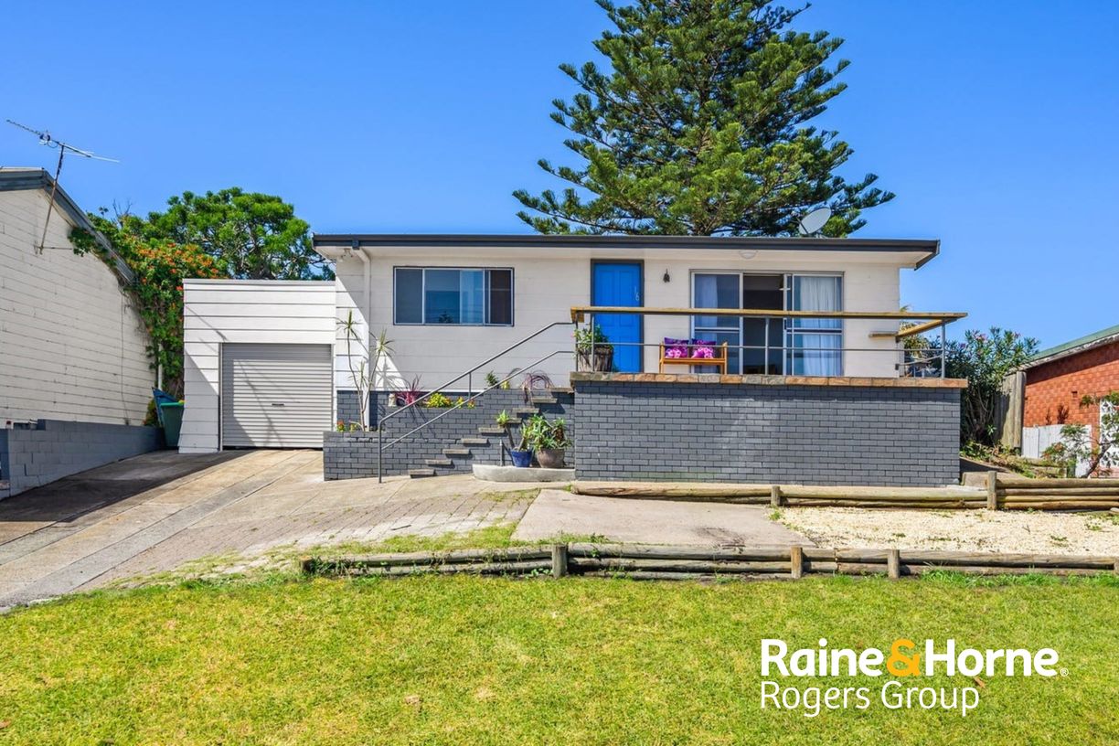 16 Northcote Avenue, SWANSEA HEADS, NSW 2281 Raine & Horne Raine & Horne
