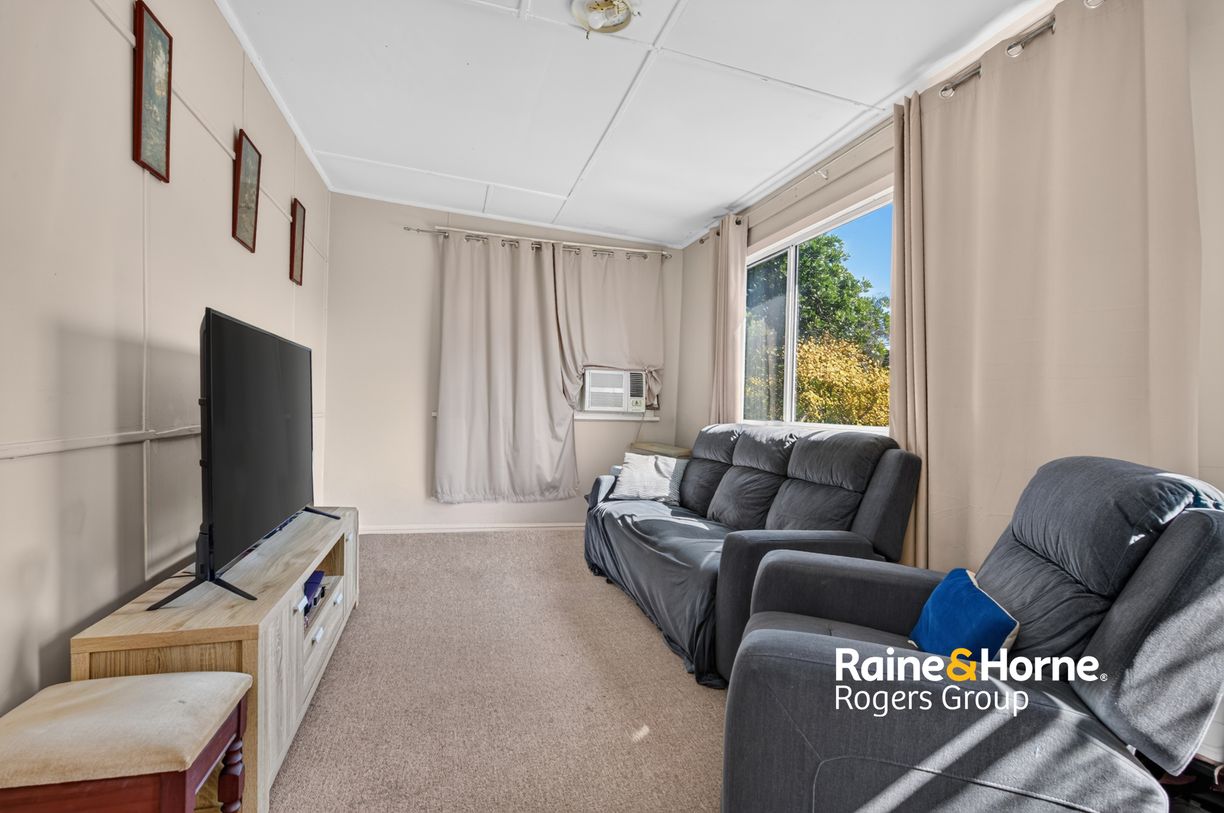 145 Budgewoi Road — photo 3 of 13