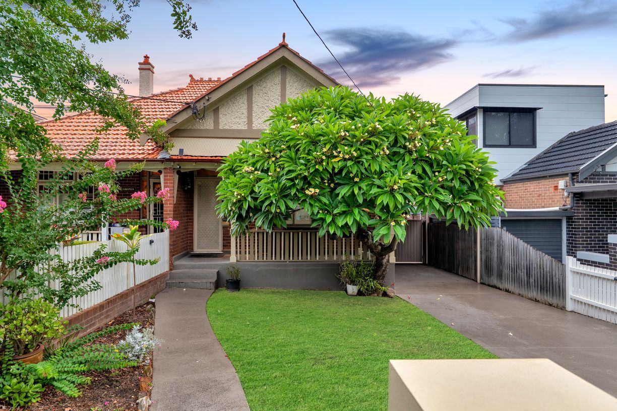 15 Fairlight Street — photo 8 of 14