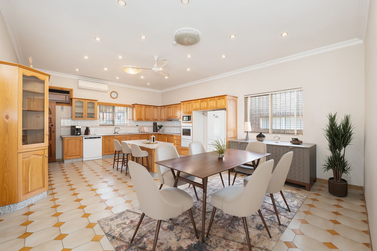 14 Wallace Street — photo 4 of 12