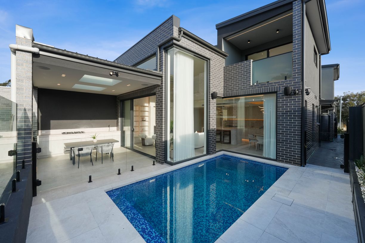 1a Charlescotte Avenue, — photo 4 of 30