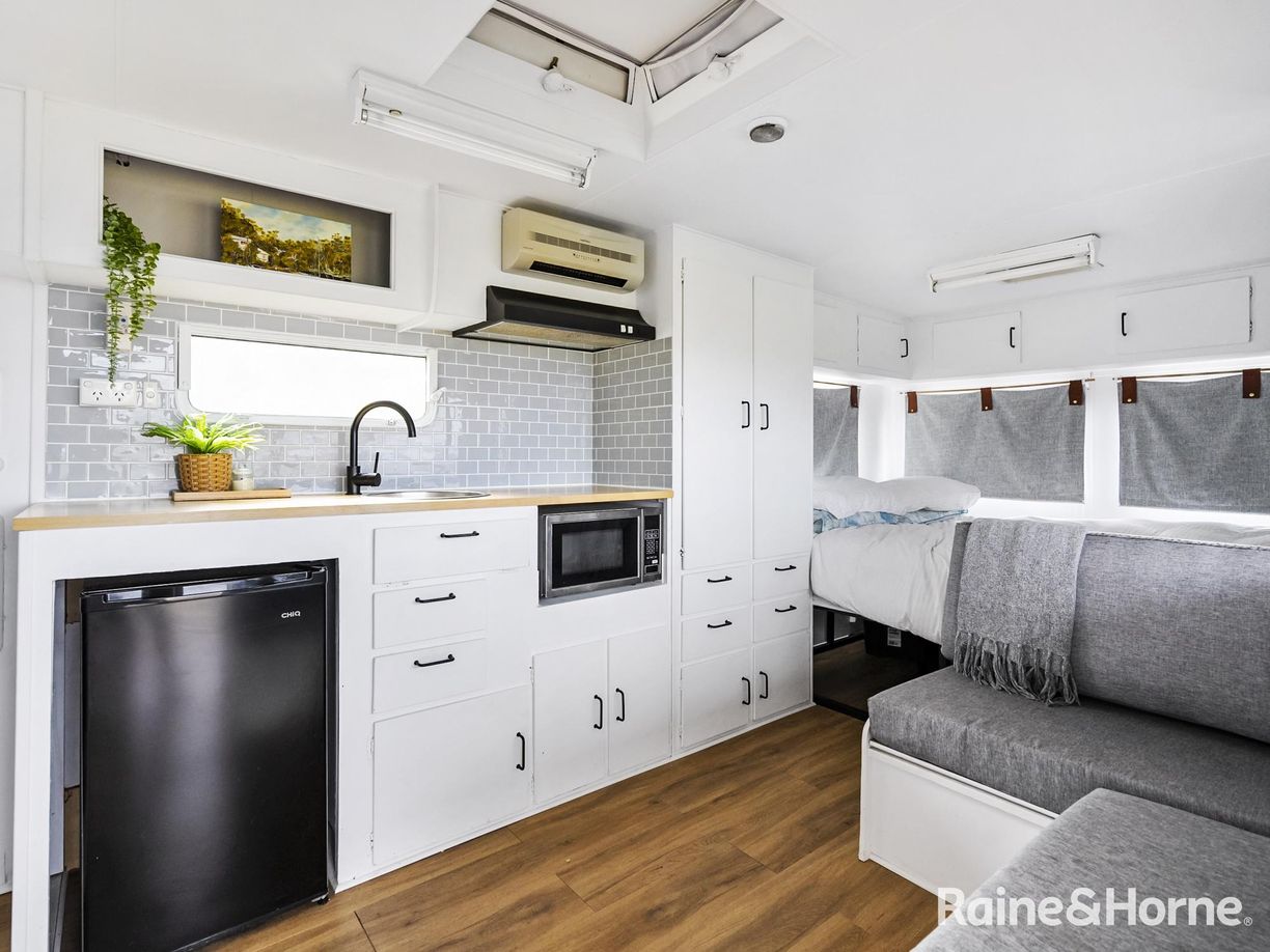 42 Harvey Road — photo 10 of 17