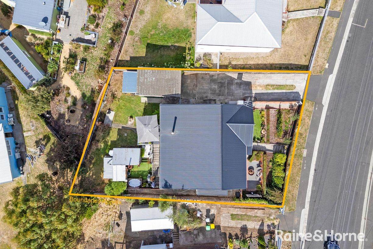 39 Ashbolt Crescent — photo 25 of 30