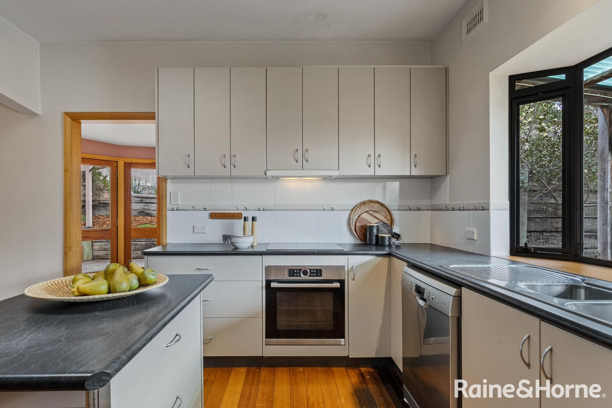 41A Auburn Road — photo 10 of 30