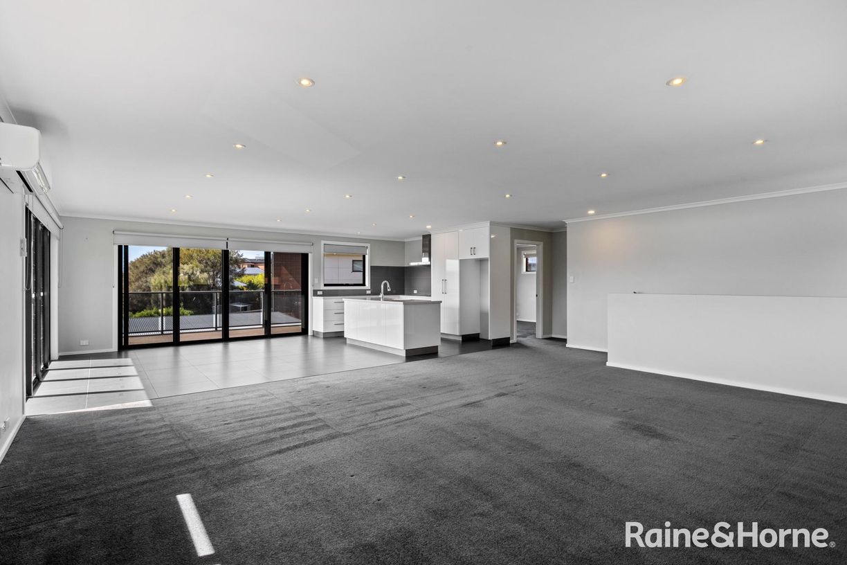 68 Tinderbox Road — photo 7 of 30
