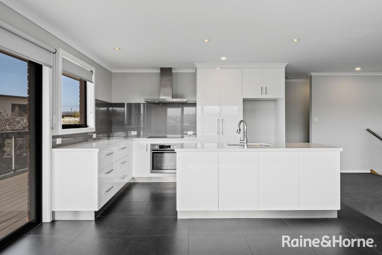 68 Tinderbox Road — photo 8 of 30