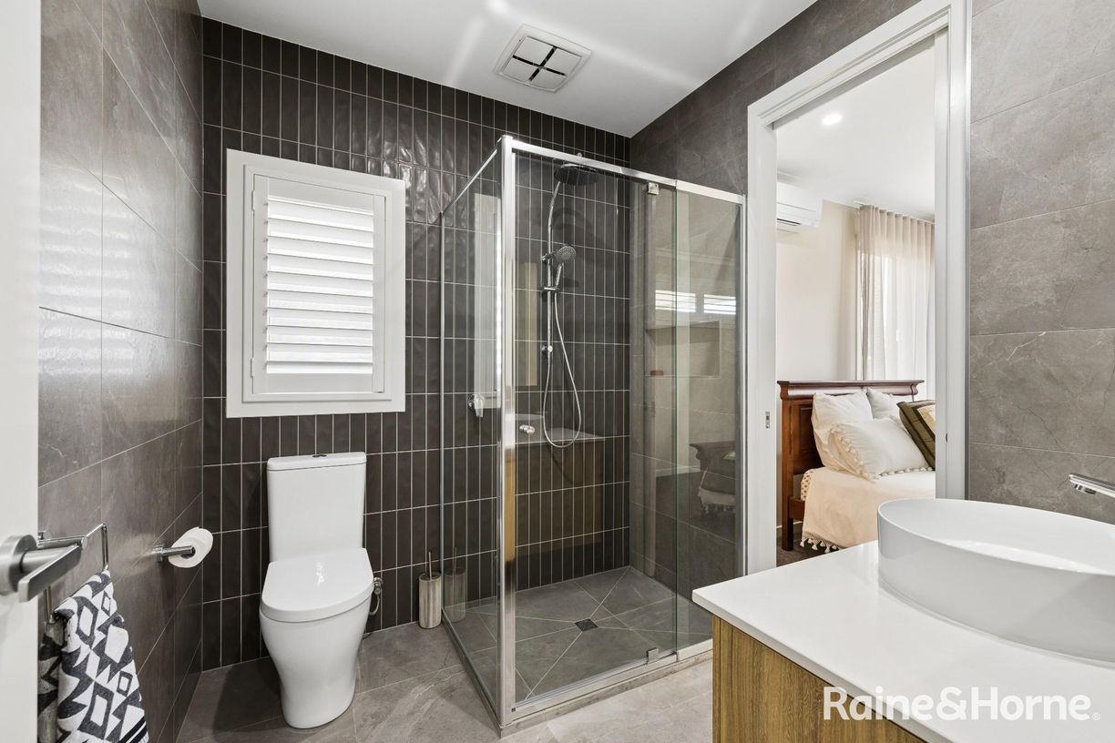 18 Pyrenees Street — photo 17 of 23