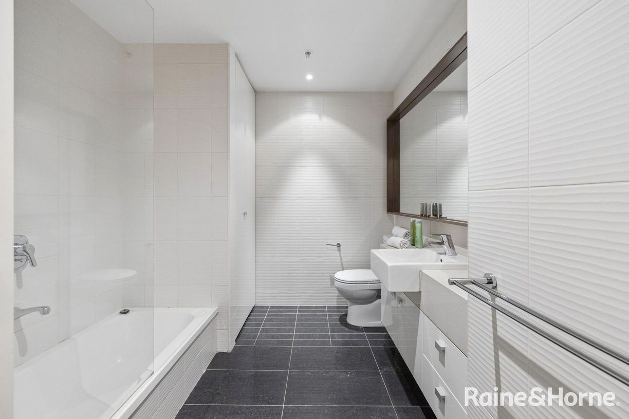 1907/63 Whiteman Street — photo 8 of 14